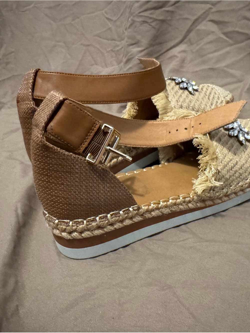 Crown Vintage Tan Beige Woven Espadrilles with Crystal Embellishment - Picture 5 of 10